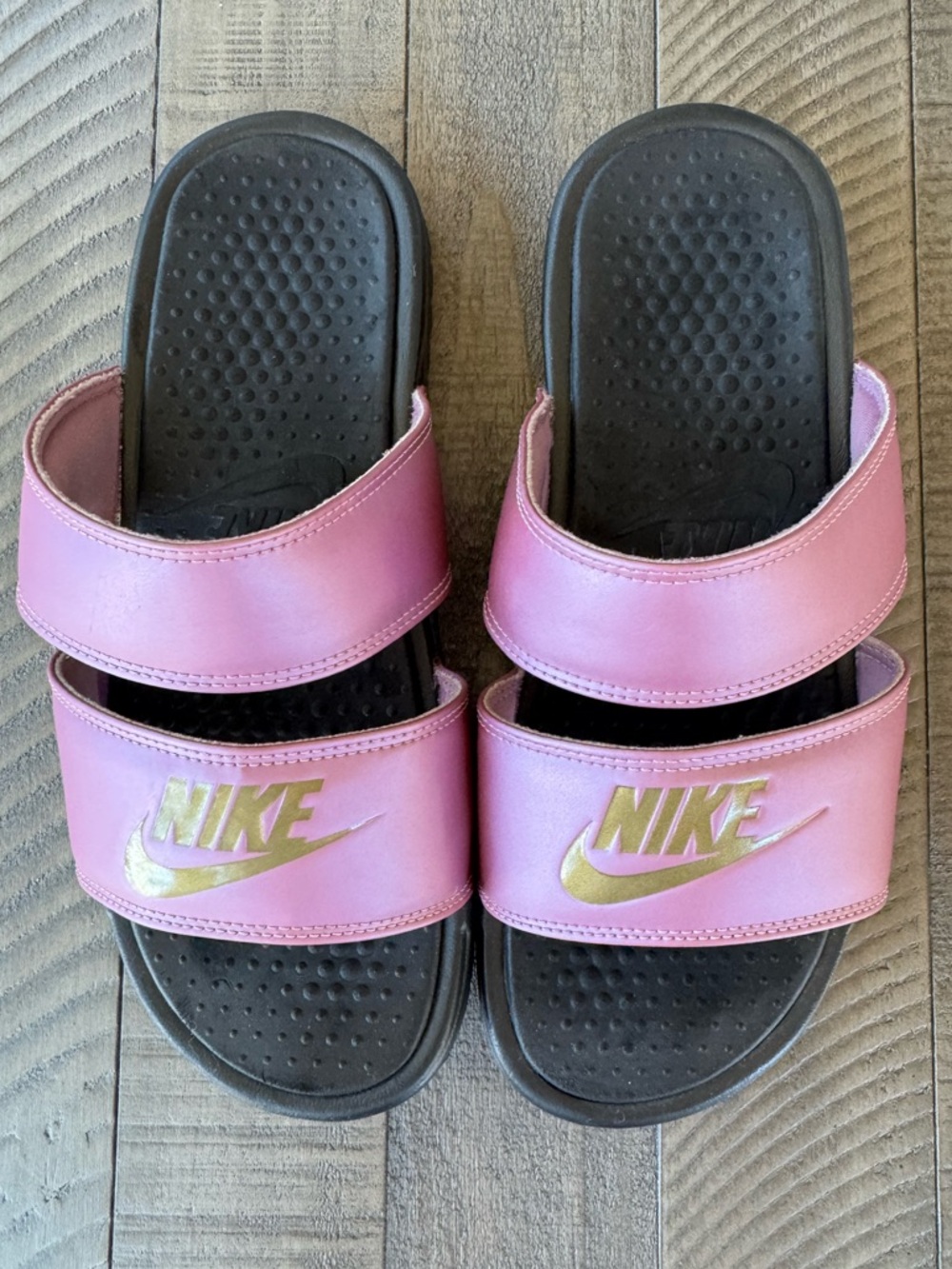 Nike Benassi Duo Ultra Slide Black Plum Sandals Women’s Size 10 (NWOT)